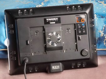 YONGNUO YN900 - 2