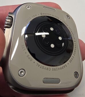 Apple Watch Ultra 2 49mm přírodní titan - 2