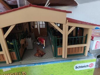 Schleich stáj - 2