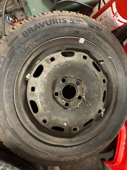 Sada letnich Barum Bravuris 5 175/70 r14 vc disku - 2