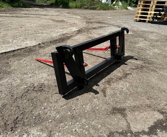 Hroty na balíky na traktor - 2