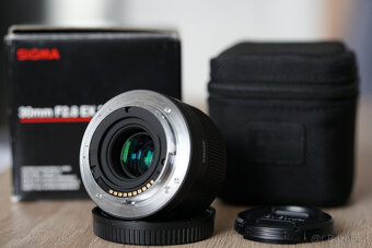 SIGMA 30mm F2.8 EX DN (Sony E) - 2