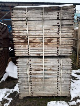 Dřevěné bednění – bednicí desky / šalovací panely (větší mno - 2