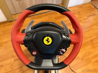 Thrustmaster Ferrari 458 Spider s pedály Xbox One + stojan - 2