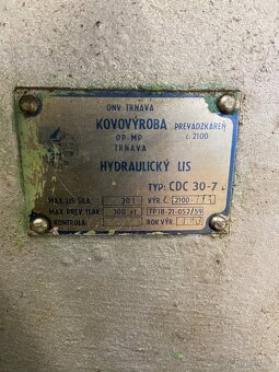Hydraulický lis CDC 30 - 7 - 2