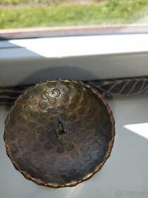 Svícen a nástěné svícny. - 2