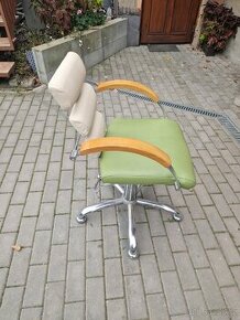 Kadeřnická židle - 2