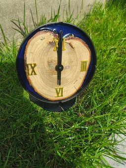 Hodiny s podstavcem - 2