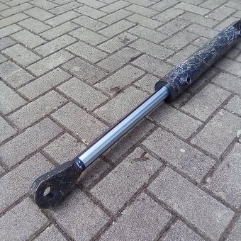 Hydraulický válec - 2