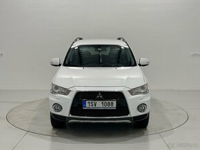 Mitsubishi Outlander 4x4, 7 míst, 2012 - 2