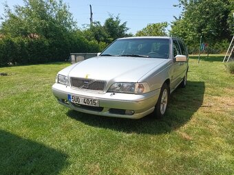 Volvo v70 2.5 tdi 103kw - 2