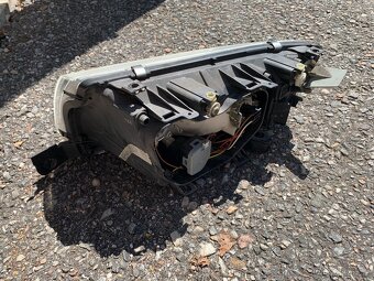 ŠKODA FABIA I - PŘEDNÍ A ZADNÍ SVĚTLA - 2