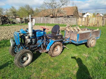 Malotraktor s příslušenstvím - 2