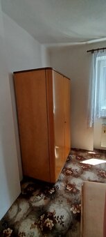 Staré skříně zdarma - 2