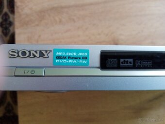 Prodám DVD přehrávač SONY DVP-NS355 + dárek. - 2