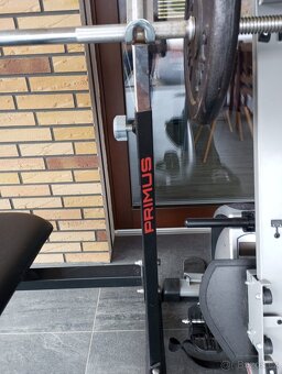 Bench press lavice se závažím - 2