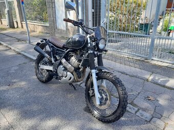 Suzuki XF 650 Freewind - 2