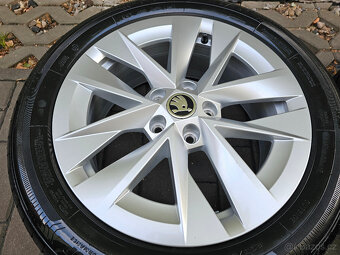 ALU letní kola Rotare orig Škoda 5x112 Octavia IV R17 5E3 - 2