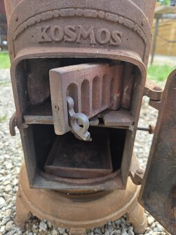 Kamna Kosmos 693 - 2