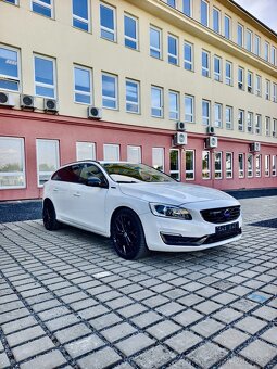 Volvo V60 2.4D D6/208kwPlug-in Hybrid,Summum,AWD, pěkný vůz - 2