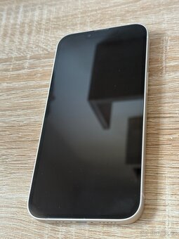 iPhone 13 Starlight – 128 GB – výborný stav – s kryty a kabe - 2