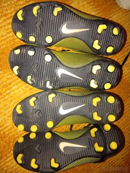 Kopačky Nike ve vel. 33 a 34 - 2