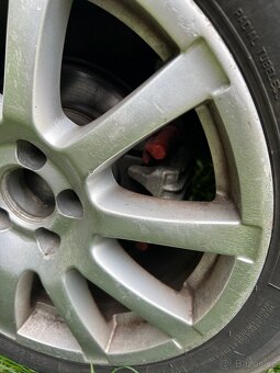 Alu kola 5x100 R16 pěkné letní pneumatiky - 2
