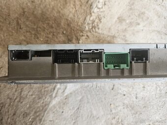 Zesilovač Harman kardon pro range rover - 2