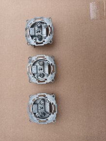 EMOS Tělo TANGO EU3407 zásuvka TV/R/SAT průběžná - 2