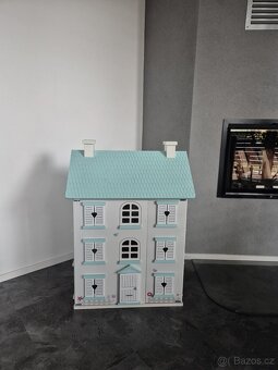 Dřevěný dětský domeček pro panenky - 2