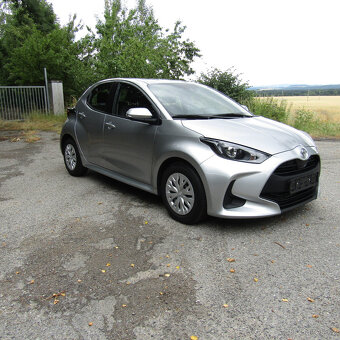 Toyota Yaris, 1,0i 53kw, BENZÍN, 2022, NAJETO 38 049km - 2