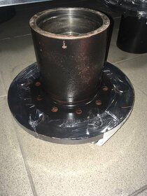 AVIA - Náboj zadnej + prednej nápravy - 2