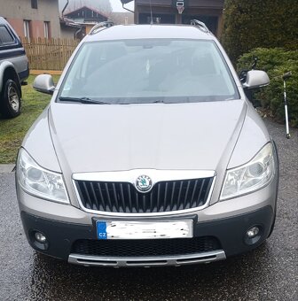 Prodám vozidlo Škoda Octávia Scout - 2