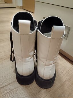 Kozačky CCC bíle 34 - 2