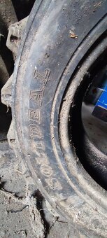 Pneu Solideal 10.0/75-15.3 - 2