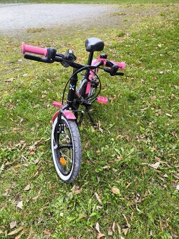 Dětské kolo 16 ( + přídavná kolečka + přilba ) - 2