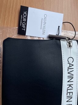 Calvin Klein - nová kosmetická taška - 2