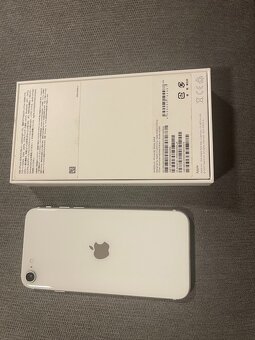 Iphone SE 2. generace 64 GB - 2