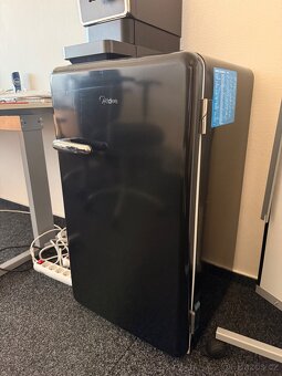 Prodám kompletní vybavení do kanceláře - 2