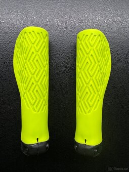 Gripy na MTB kolo Bontrager - 2