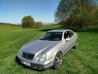 Mercedes-Benz CLK W208 - 2