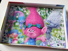Puzzle Clementoni třpytivé Trolls 104ks - 2