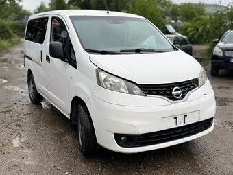 ND / Náhradní díly z Nissan NV200 / Po dílech - 2