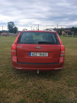 Kia ceed 1.6 benzín 91kw 2011 - 2
