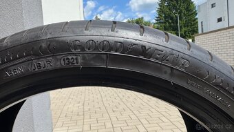 Good Year 225/40 R18 - 2