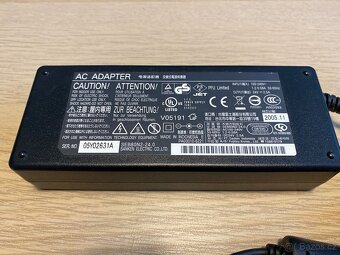 Fujitsu SEB80N2-24.0 originální adaptér 60W - 2
