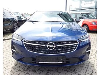 Opel Insignia kombi 2.0 CDTI ST Ultimate 4x4 rok 04/2021 - 2