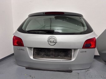Opel Astra J Zadní část kufr nárazník - 2