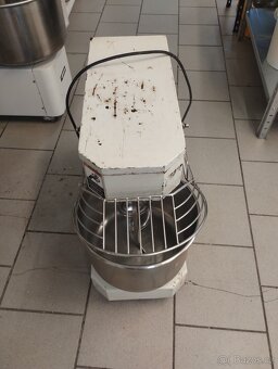 Hnětač těsta 10l / hnětací stroj - 2