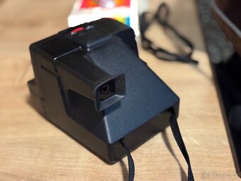 Retro sbírka Polaroid SONAR OneStep + příslušenství - 2